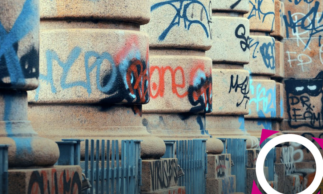 Eliminar graffitis en Granada con Innova2 Limpiezas